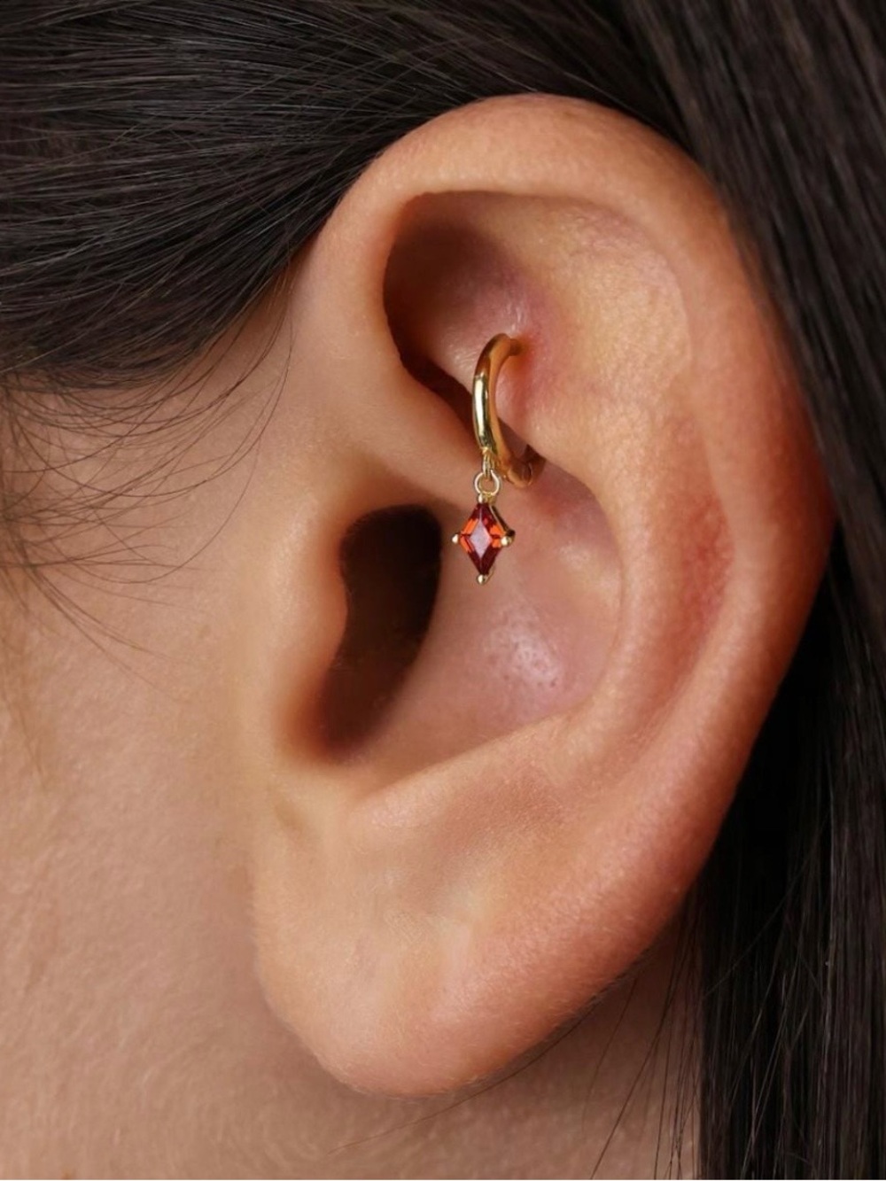 Blue Crystal Rook Piercing - Picture 4 of 7